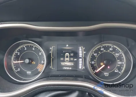 2014 Jeep Cherokee Latitude z USA, uszkodzony, nr VIN 1C4PJLCB0EW158546